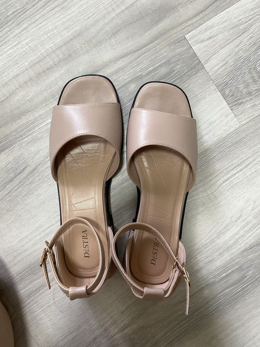 Сандали женские классические