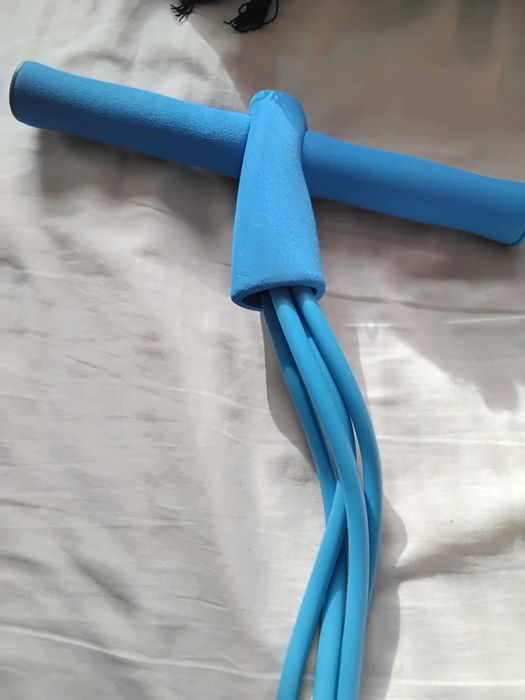 Aparat multifunctional pentru fitness cu 4 tuburi,43cmx25cm,nou