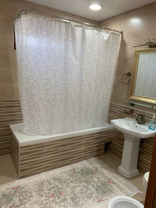 4-комнатная квартира 153 м², Госпитальный, Банковский дом