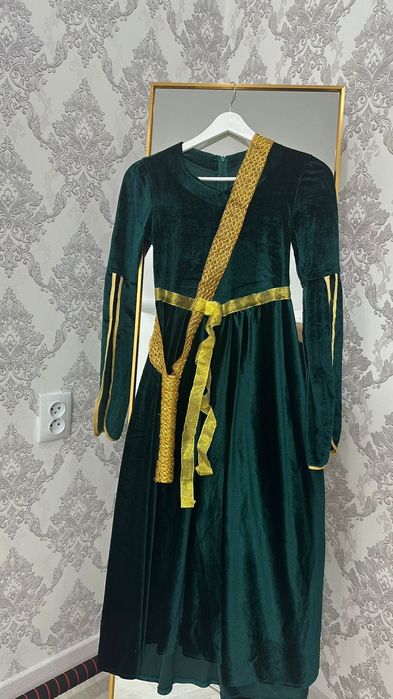 Продам новогодний костюм для девочки