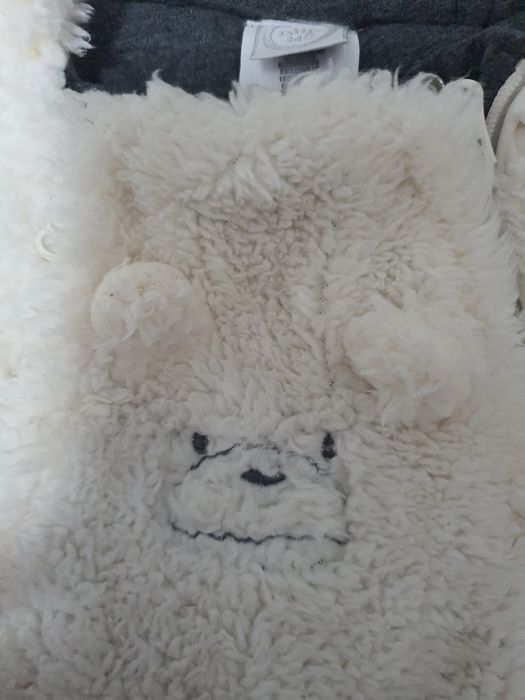 Salopeta blăniță ursulet alb combinezon bebe 6-9 luni overall