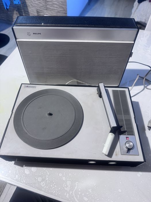 Philips pick up portabil ca nou