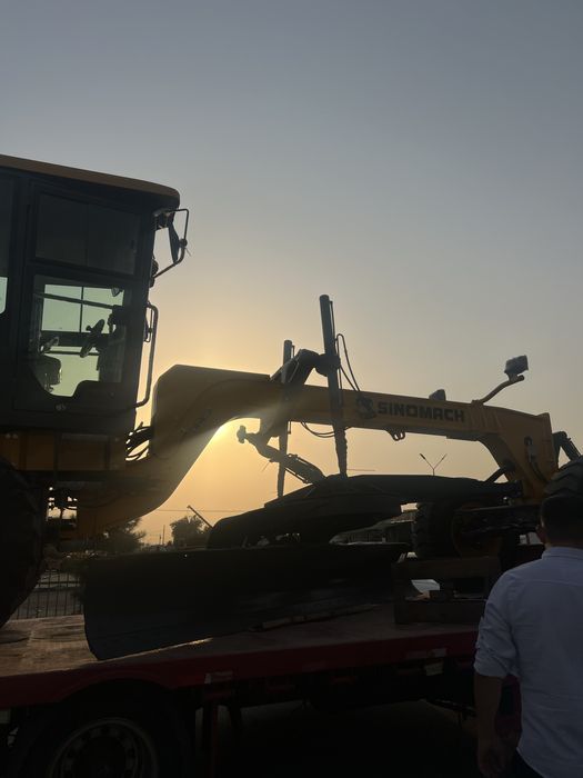 Грейдер 719H sinomach