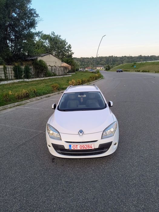 Renault Megane III Estate 1.9 dCi 131 CP | Keyless | Euro 5 | Navi | Piele