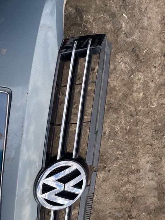 Оригинална предна броня за Vw Sharan Шаран с решетка оборудвана
