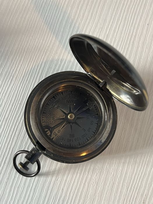 Коликционерски джобен компас