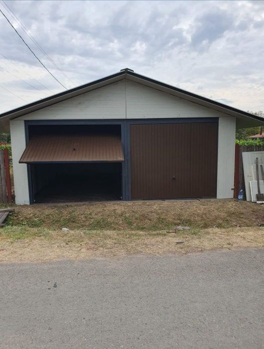 Vând garaje auto din panouri sandwich sau magazine