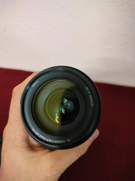 Nikon AF-P 70-300 4.5-  5.6 VR  FX