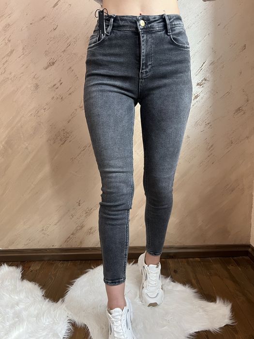 Дънки по тялото