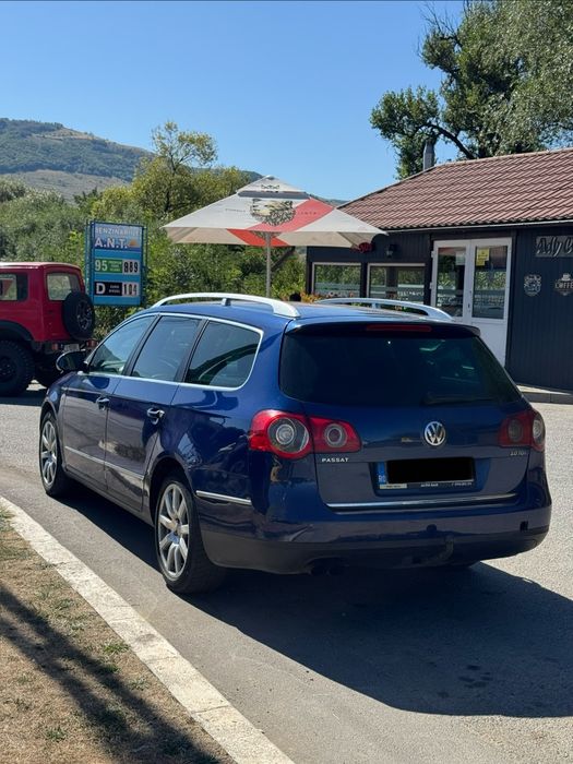 Vând Volkswagen Passat B6
