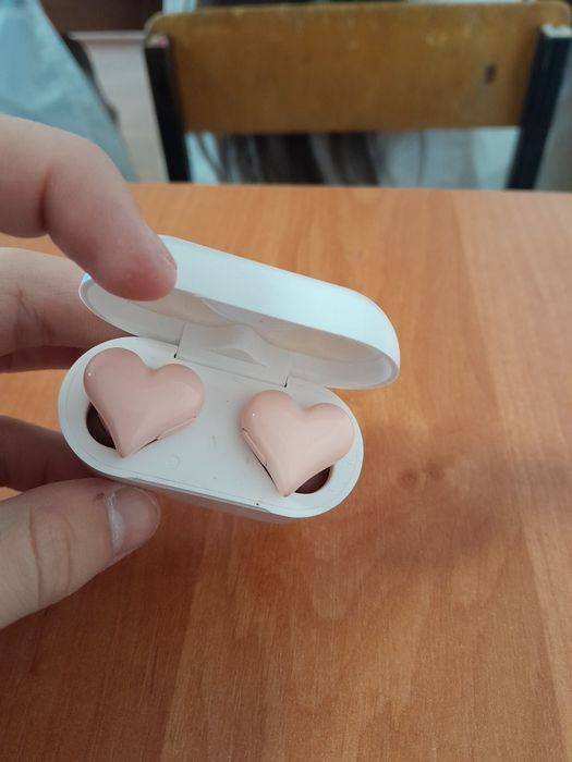 Блютюз наушники сердечки