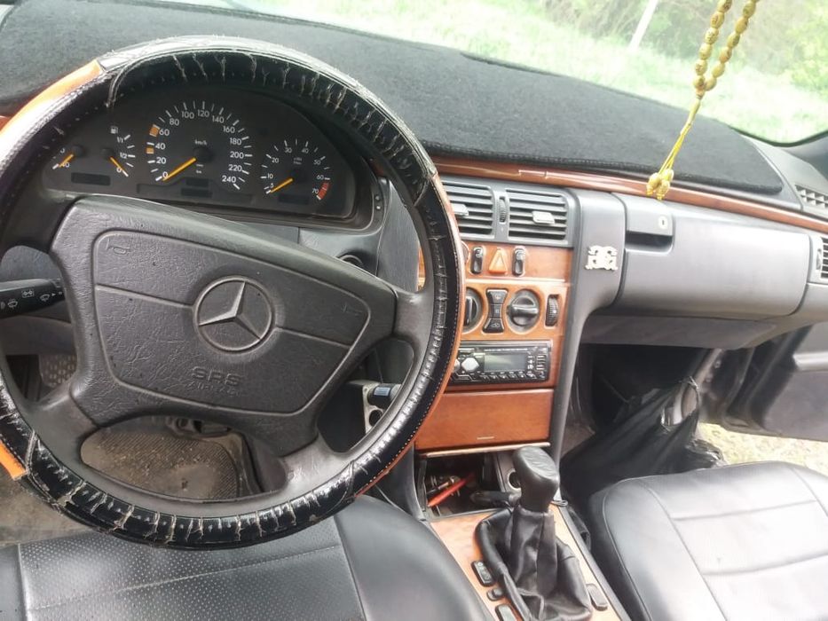 Продам автомашину М210