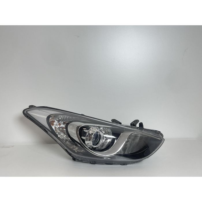 Преден десен фар за hyundai i30 - 92102-a6100