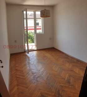 Дава се под наем Къща в София, Левски - 100 кв.м за 700 € - Снимка #4