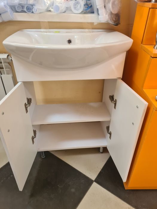 Продам мебель ванну комноту