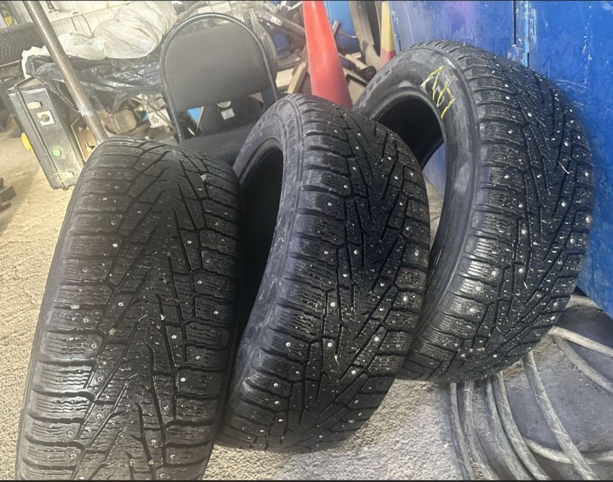 Продаю комплект резины нокиан