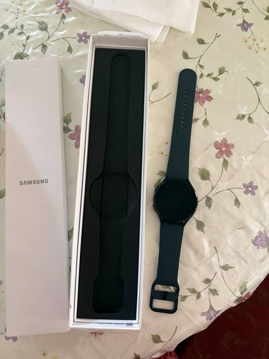 Сотилади Samsung Galaxy watch 4