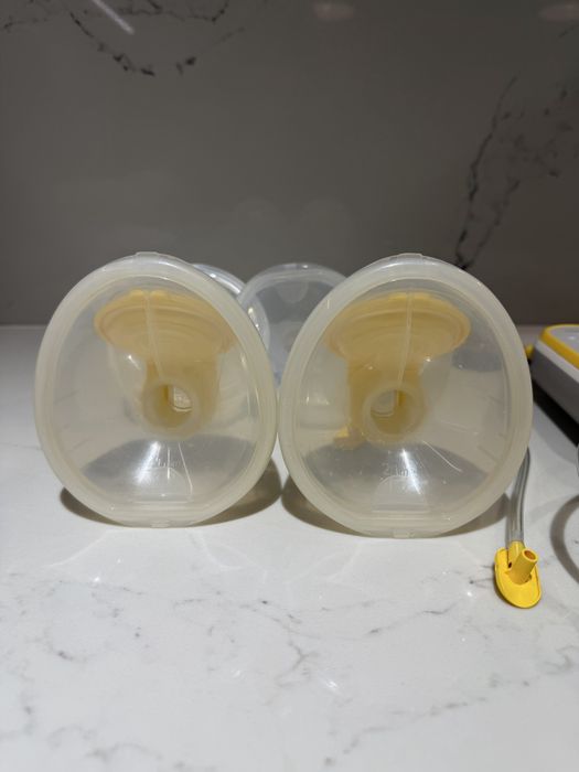 Medela Freestyle Hands-Free – pompă de sân electrică