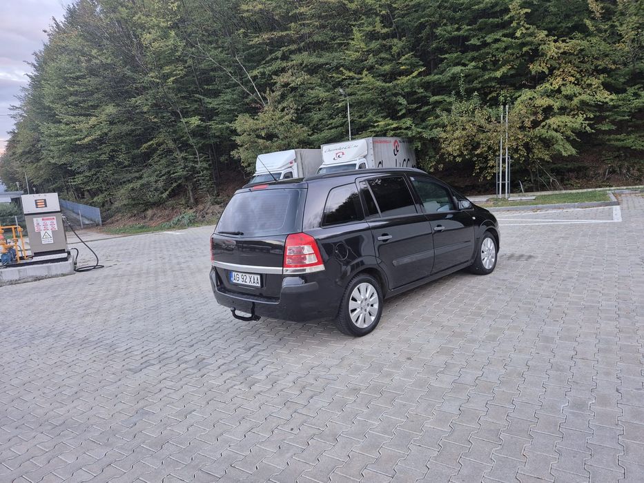 Proprietar Opel Zafira 7 locuri