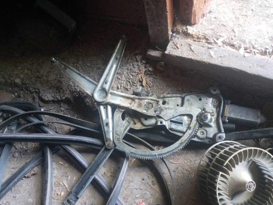 Мелочи для бмв тройки