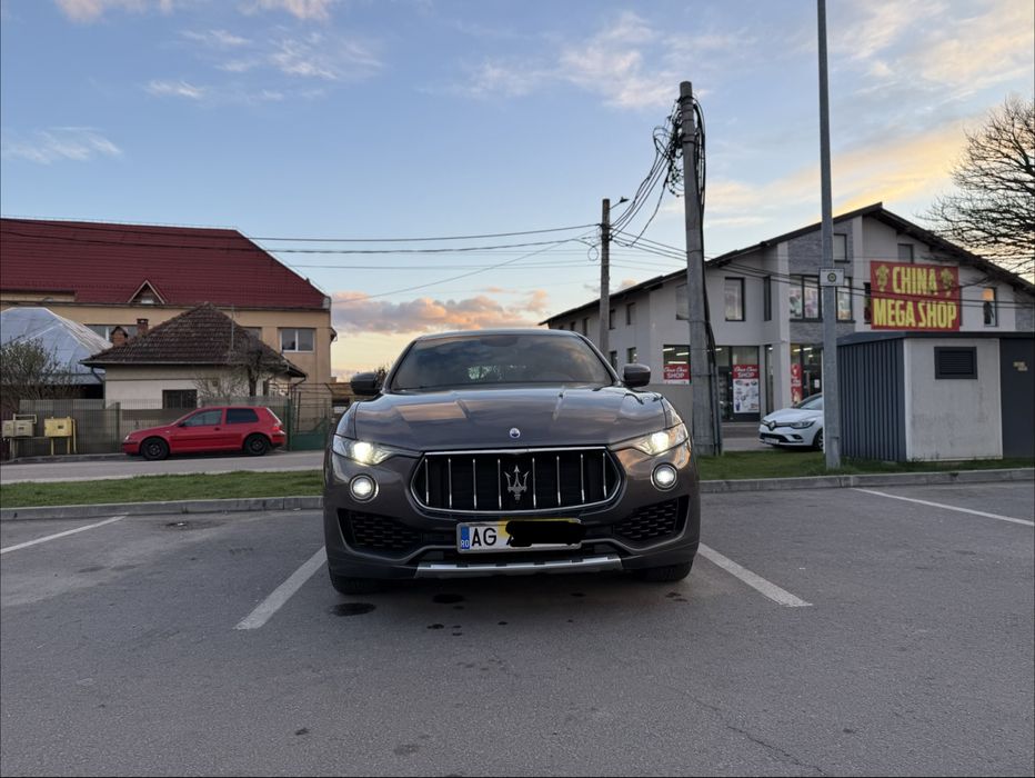 Maserati Levante GranLusso V6 Diesel 275 CP – Grigio Maratea. 25700plus TVA