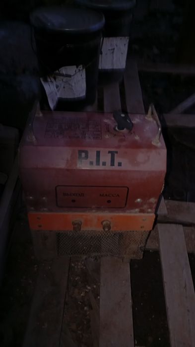 Сварочный аппарат фирмы Pit