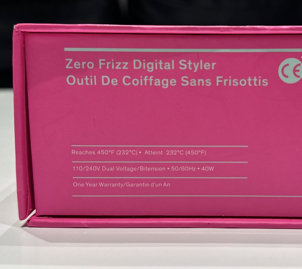 PYT outlet Zero Frizz Digital Styler