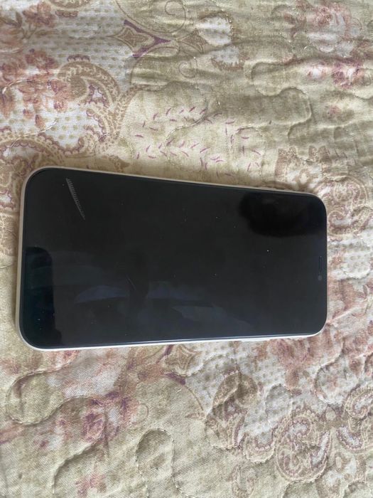 Продам айфон 11 белый