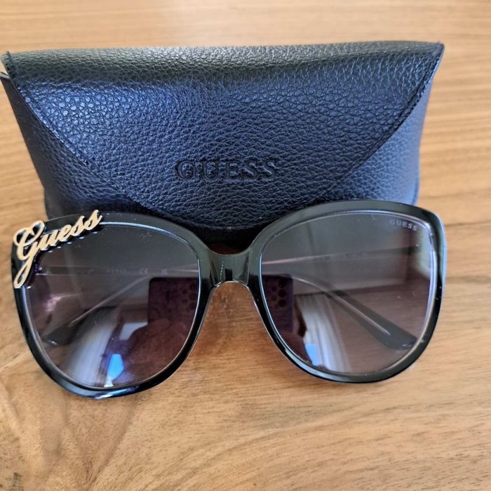 Дамски слънчеви очила Guess
