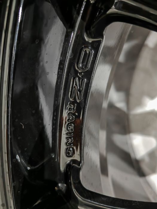 Jante Oz Porsche Cayenne 21  295 35 R 21 noi