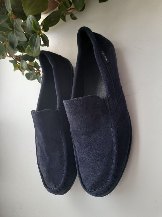 Продам школьные туфли