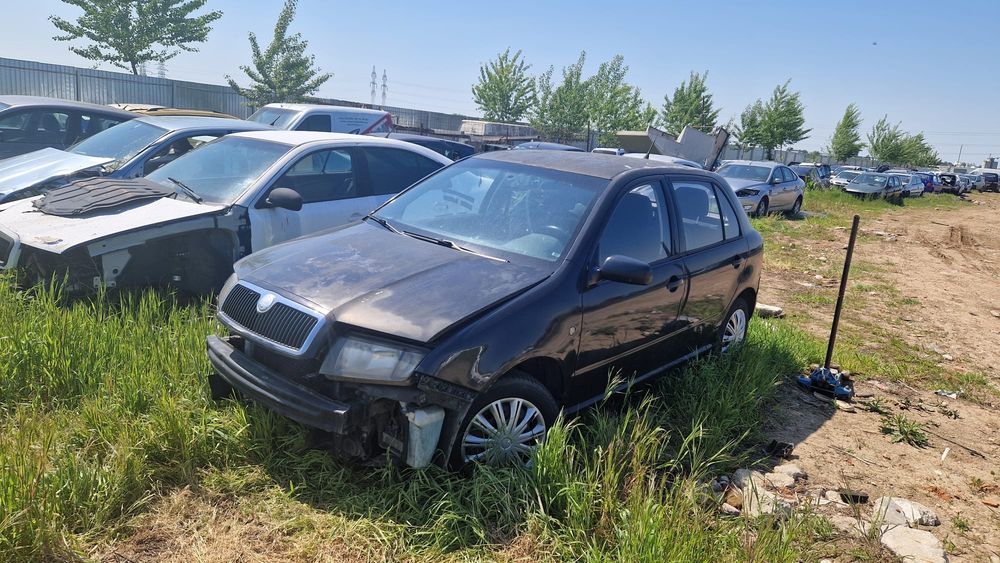 Skoda fabia 1.2 1.9 motor cutie viteze bara Faruri capota aripa usi usa stopuri portbagaj hayon roti trager oglinda stop Scaune interior electromotor