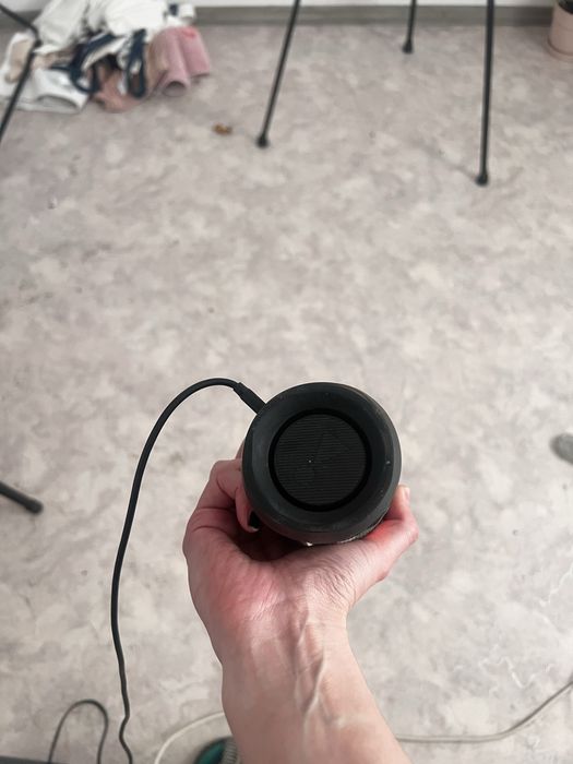 Продам колонку JBL