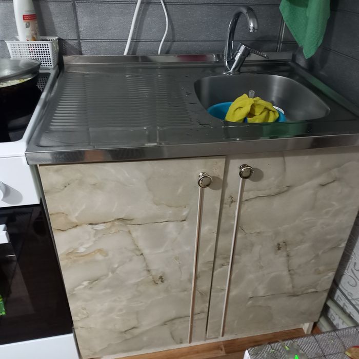 Продам срочно кухонный гарнитур