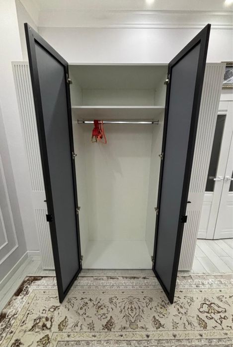 Шифоньер б/у, размер 2,10*1,80,