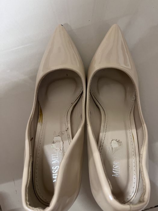 Туфли 39 бежевый в хорошем