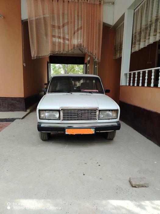 Lada vaz 2107 sotiladi