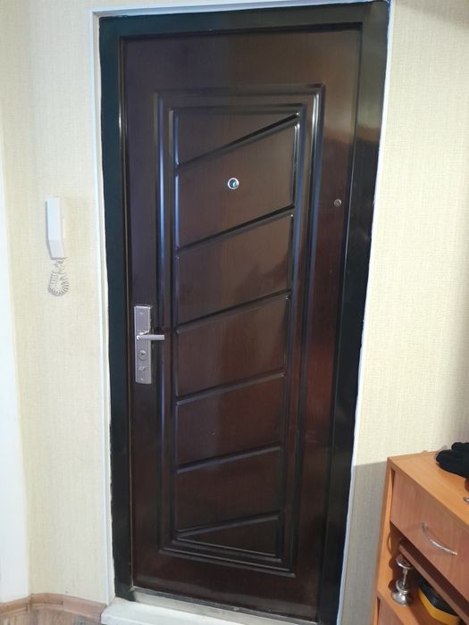 Дверь входная металлическая