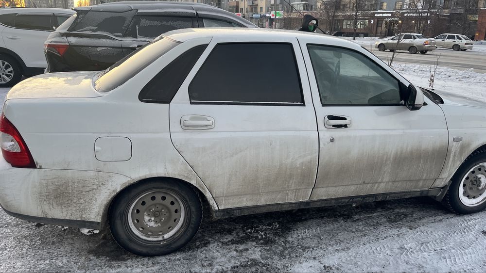 Продам приору: 2014 года,