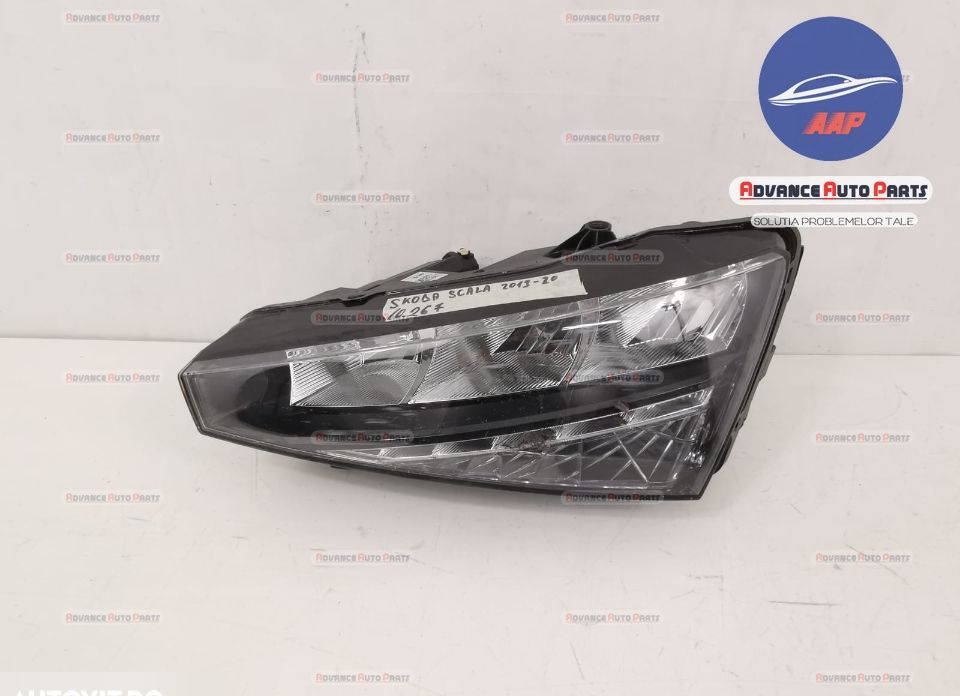 Ляв фар с ксенон и LED - оригинален Шкода / Skoda Scala 1 [ ] Продавам
