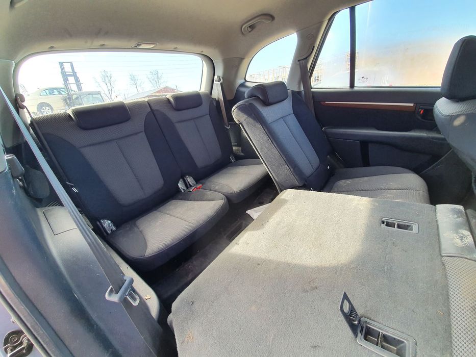 Dezmembrari  Hyundai SANTA FE 2 (CM)  2005  > 0000 2.2 CRDi GLS 4x4 M