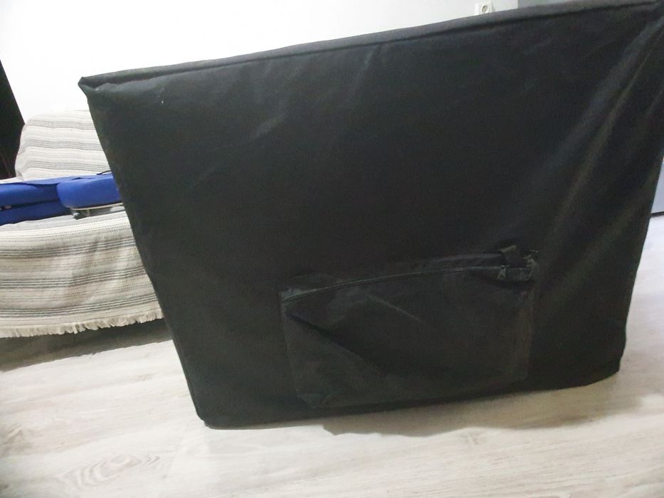 Vand masa aproape noua