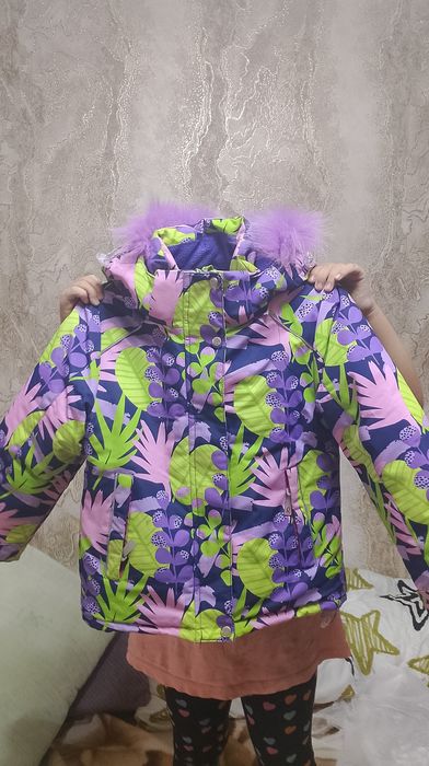 Продам зимнюю куртку на девочку