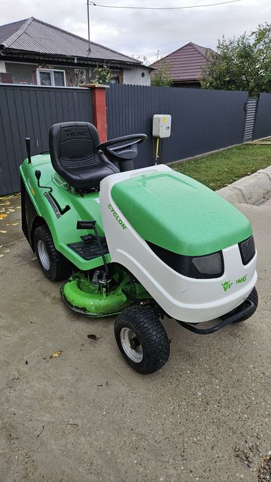 Tractoras de tuns iarba gazon Viking 13.5HP