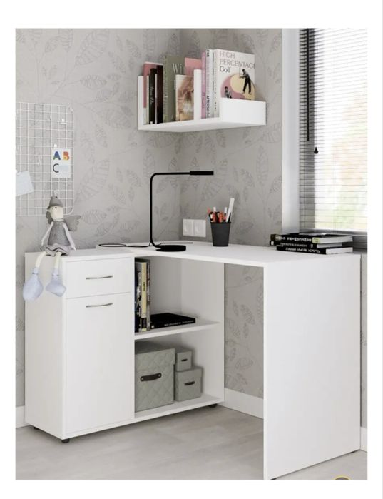 Письменный стол