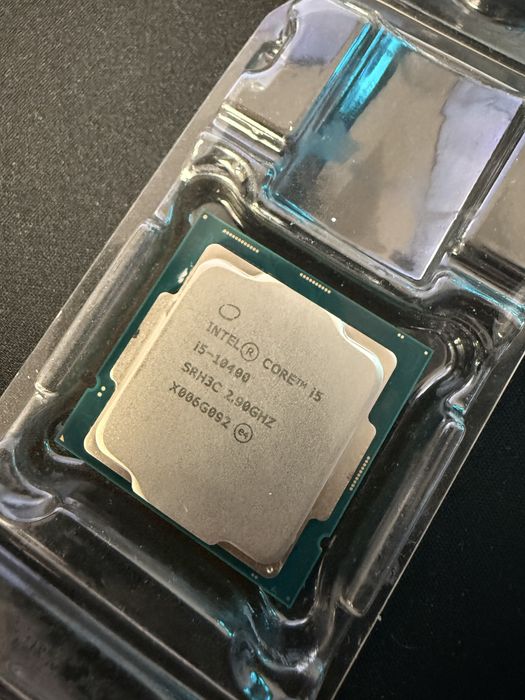 Procesor i5 10400, nu amd