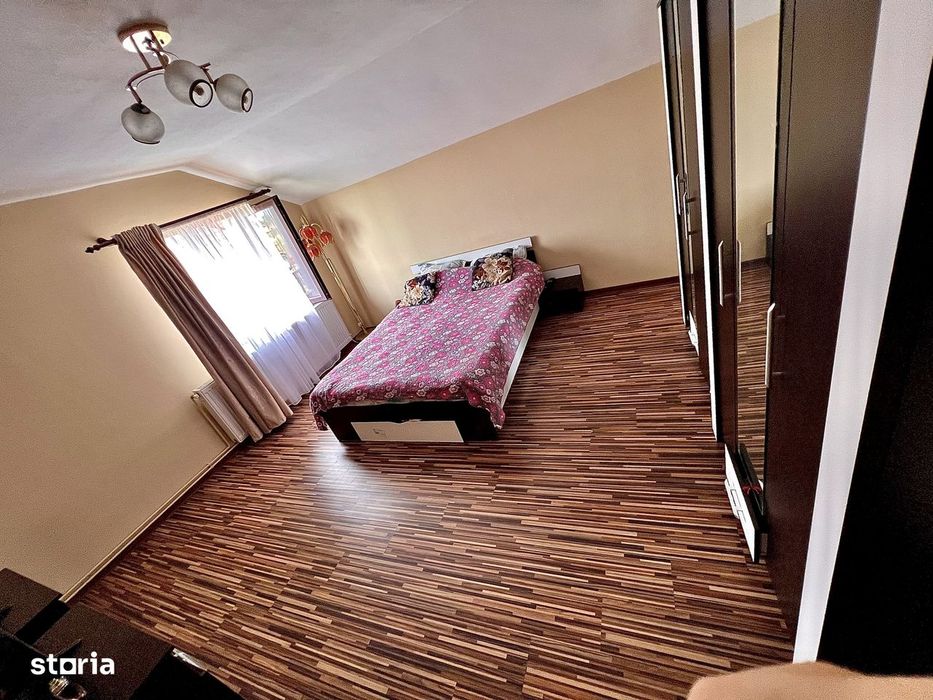Casa de vânzare + casa mică