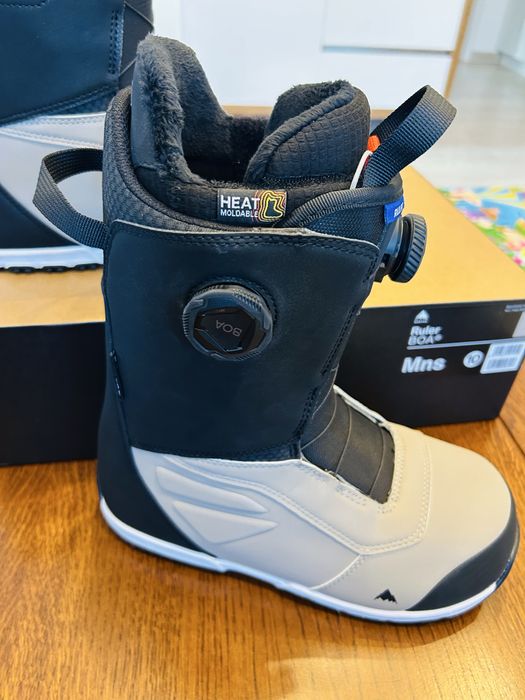 Boots Burton marime 43