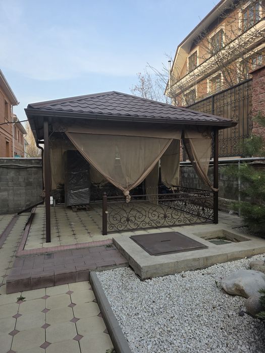 Беседка металлическая садовая