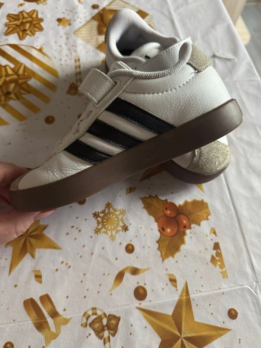 Ghete si adidași adidas